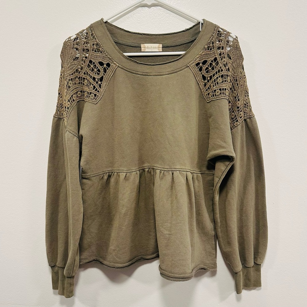 Altar'd State Olive green Crochet Accent sweater Sweatshirt Size small!